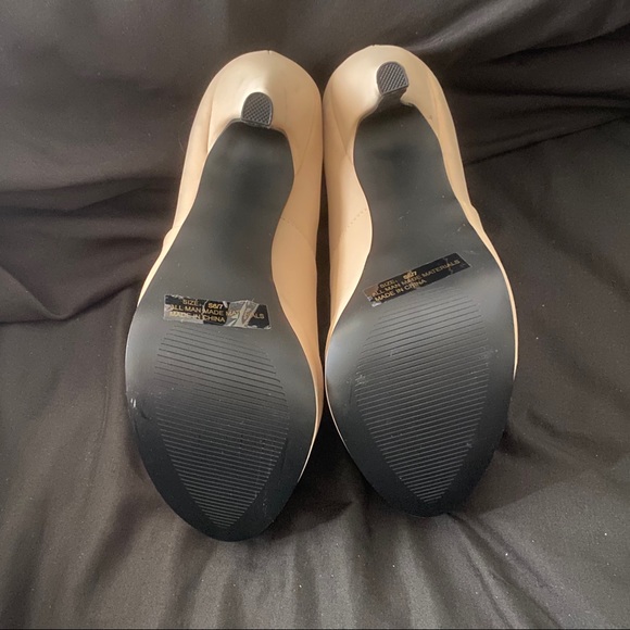 🎈Beautiful Cream Booties - Picture 4 of 6